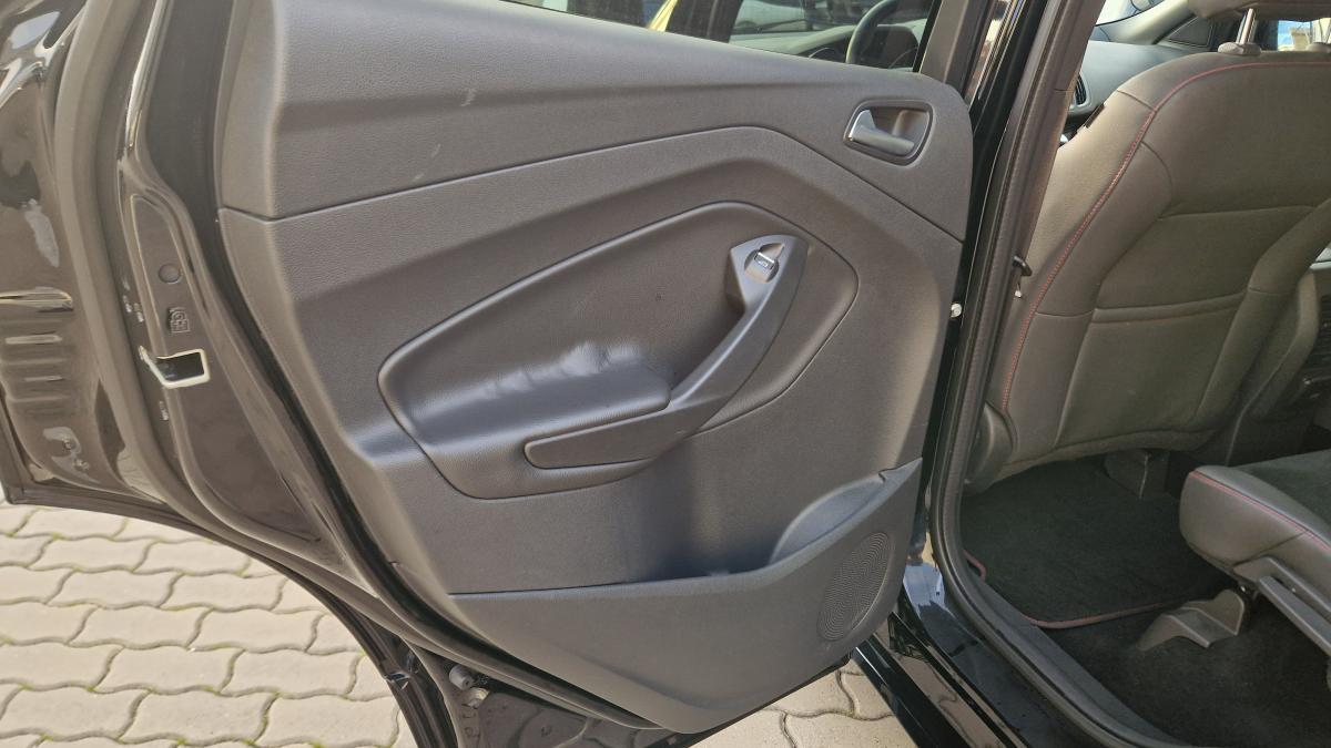 Ford Kuga 2.0 TDCI 180 CV 4WD Powershift ST-Line